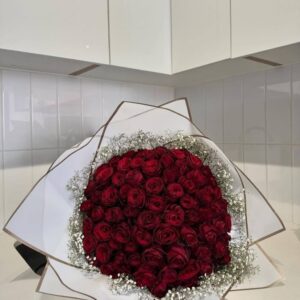 This gorgeous bouquet comes with 40 beautiful fresh flowers all carefully arranged to make a big stunning bunch it’s wrapped in classic white bouquet paper and tied with a red ribbon it’s simple yet elegant it’s perfect for surprising someone special,celebrating a big moment, or just making someone’s day extra bright.